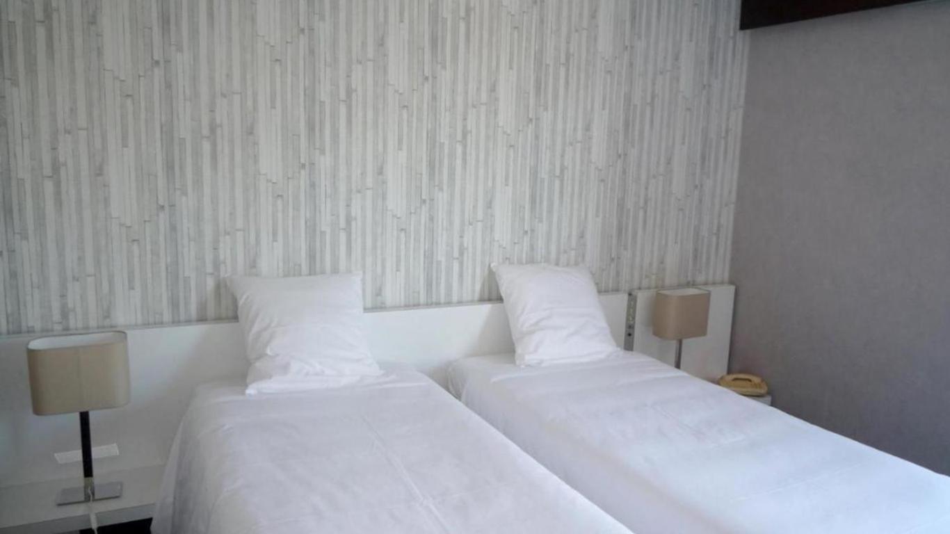 Hyp'Hotel Saint-Marcellin  Exterior photo